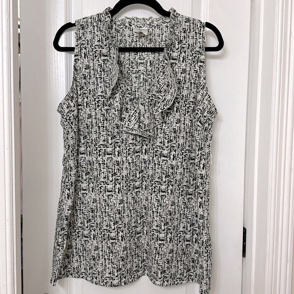 Two hearts maternity sleeveless  top size L